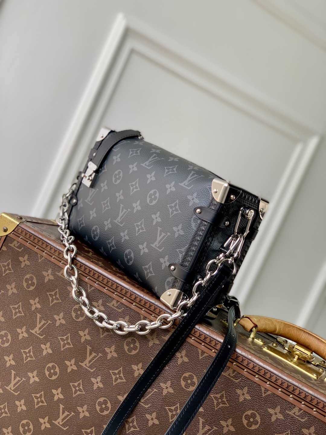 LV Side Trunk MM East West M26226 28x15x7cm