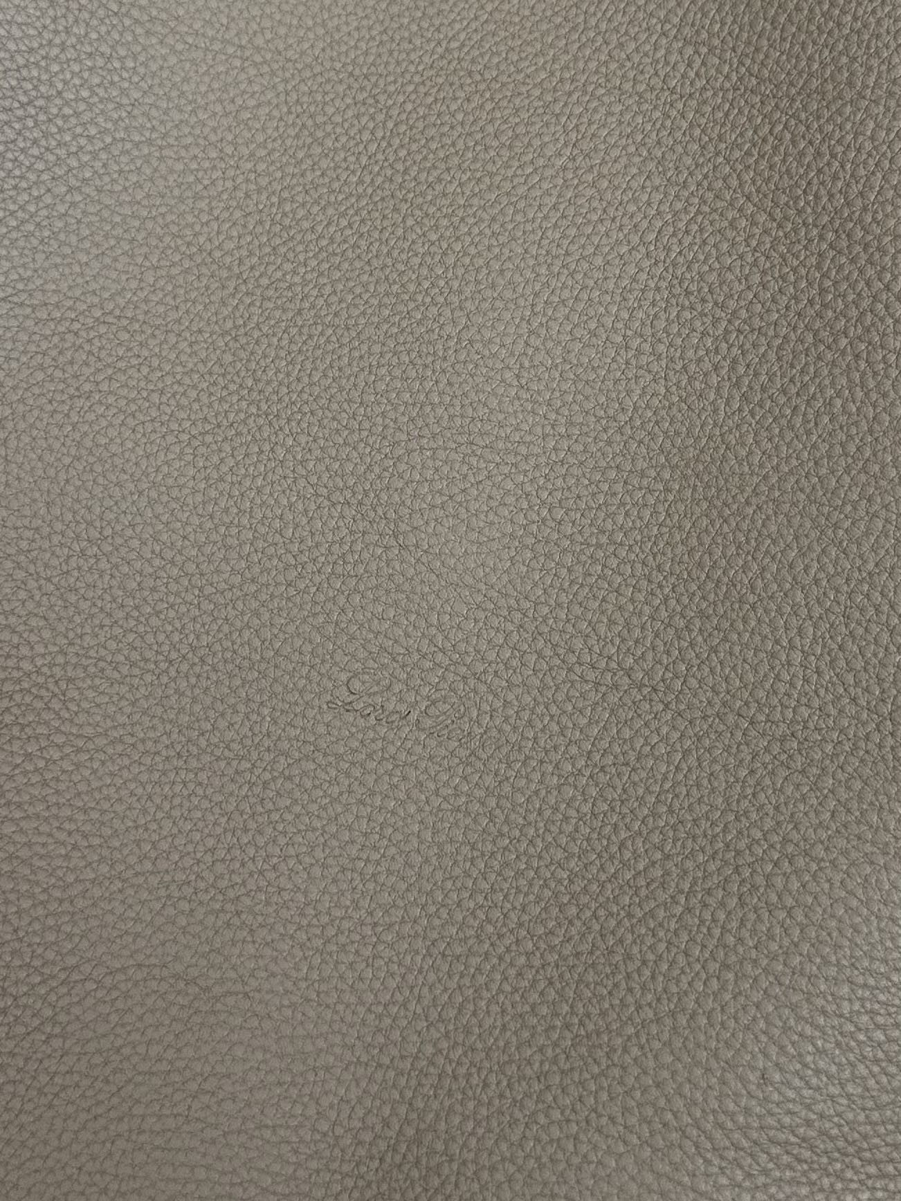 L0r0 P1ana Bale Hobo 40x32x27cm Handle length 22cm Without Box