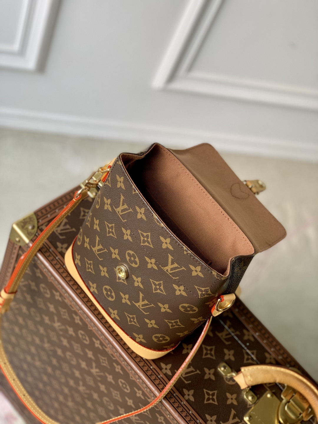 LV Soho Mini Backpacks M14651 17x23x8cm