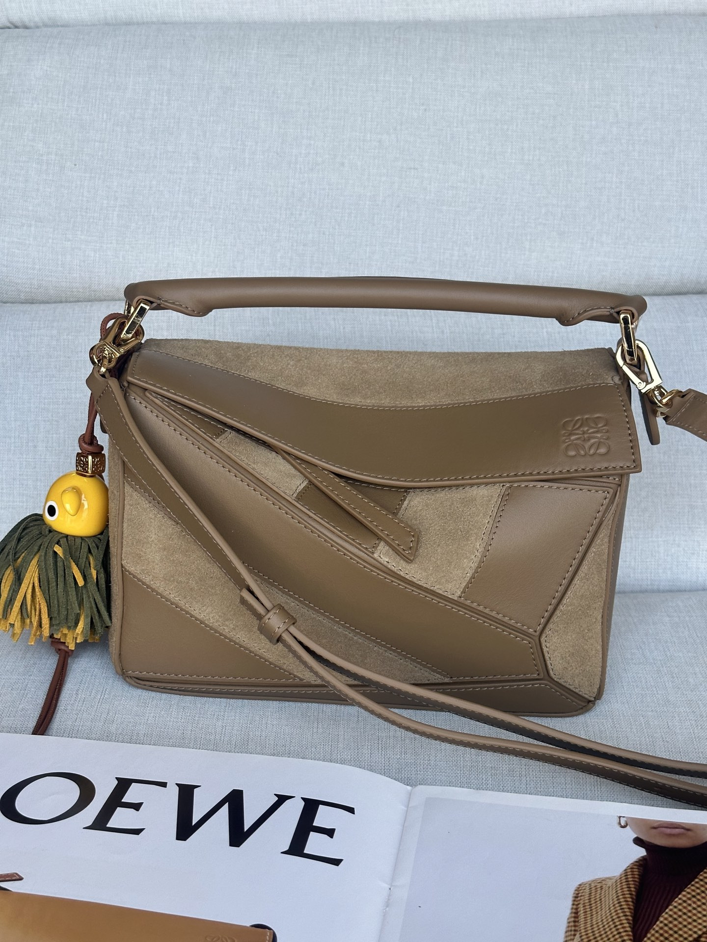 LOEWE Small Puzzle Bag in Classic Calfskin and Suede 16.5x24x10.5cm