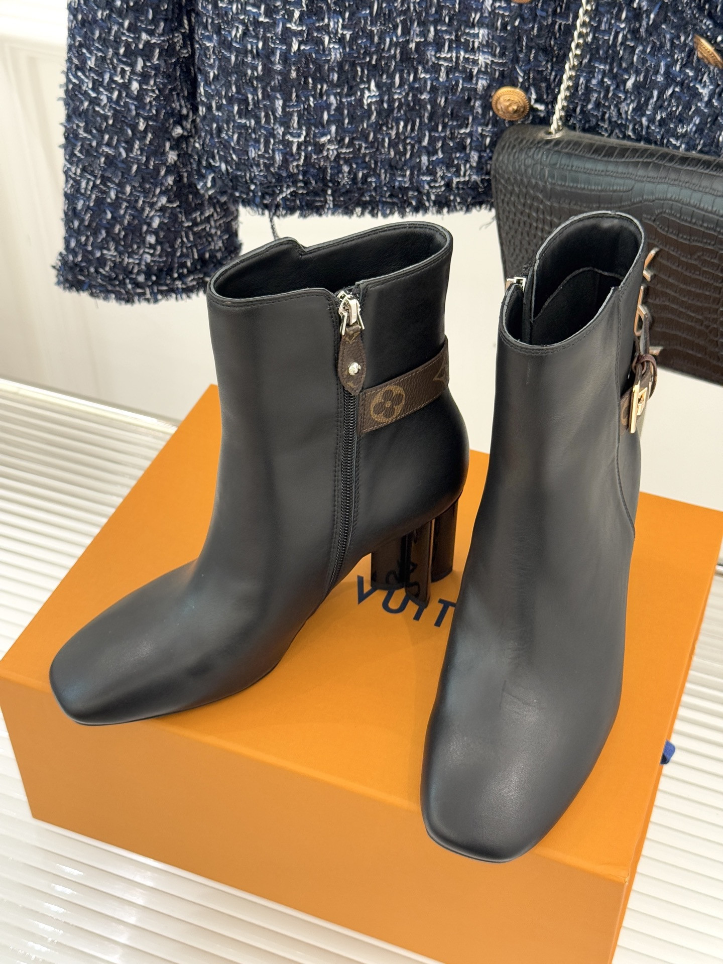 UA LV Silhouette Ankle Boot