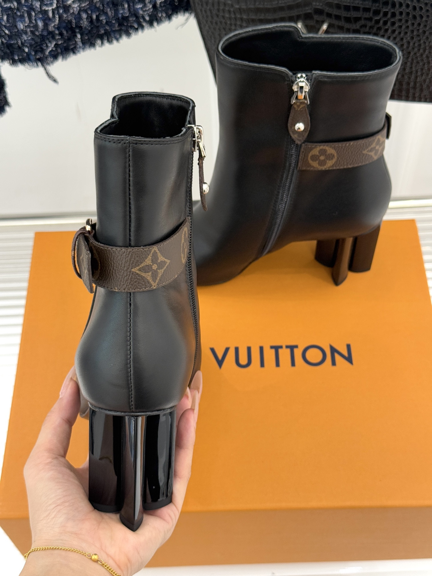 UA LV Silhouette Ankle Boot