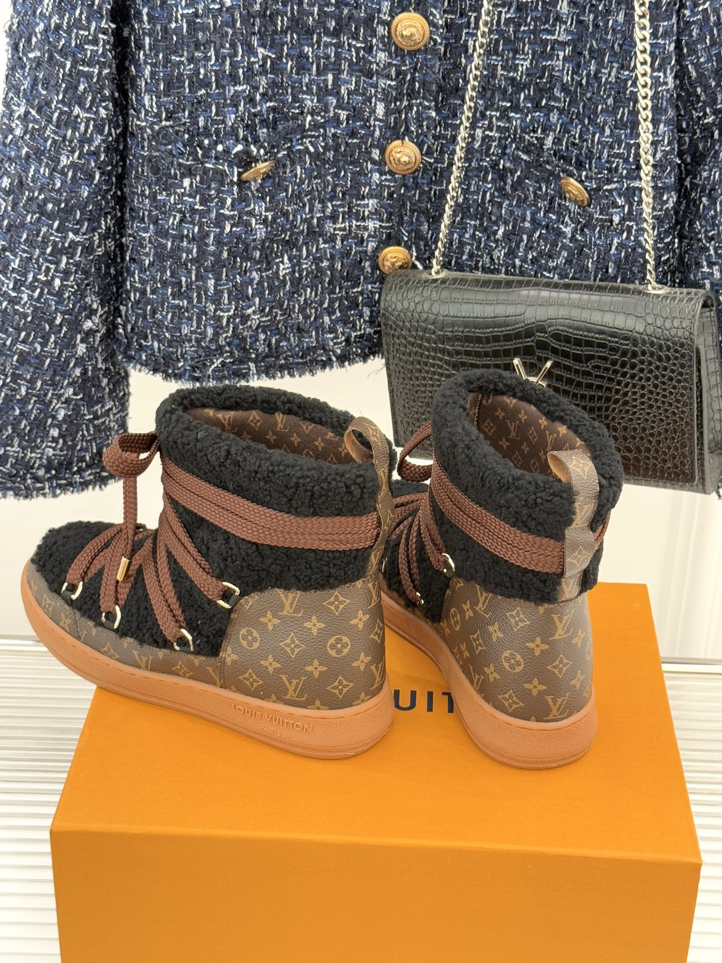 UA LV Cloud Lace-Up Ankle Boot Sneaker