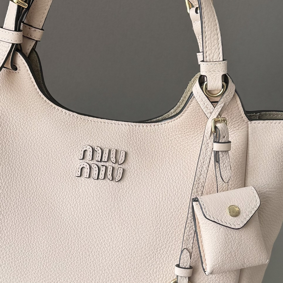 Miu Miu Leather Handbag 20x25.5x13cm