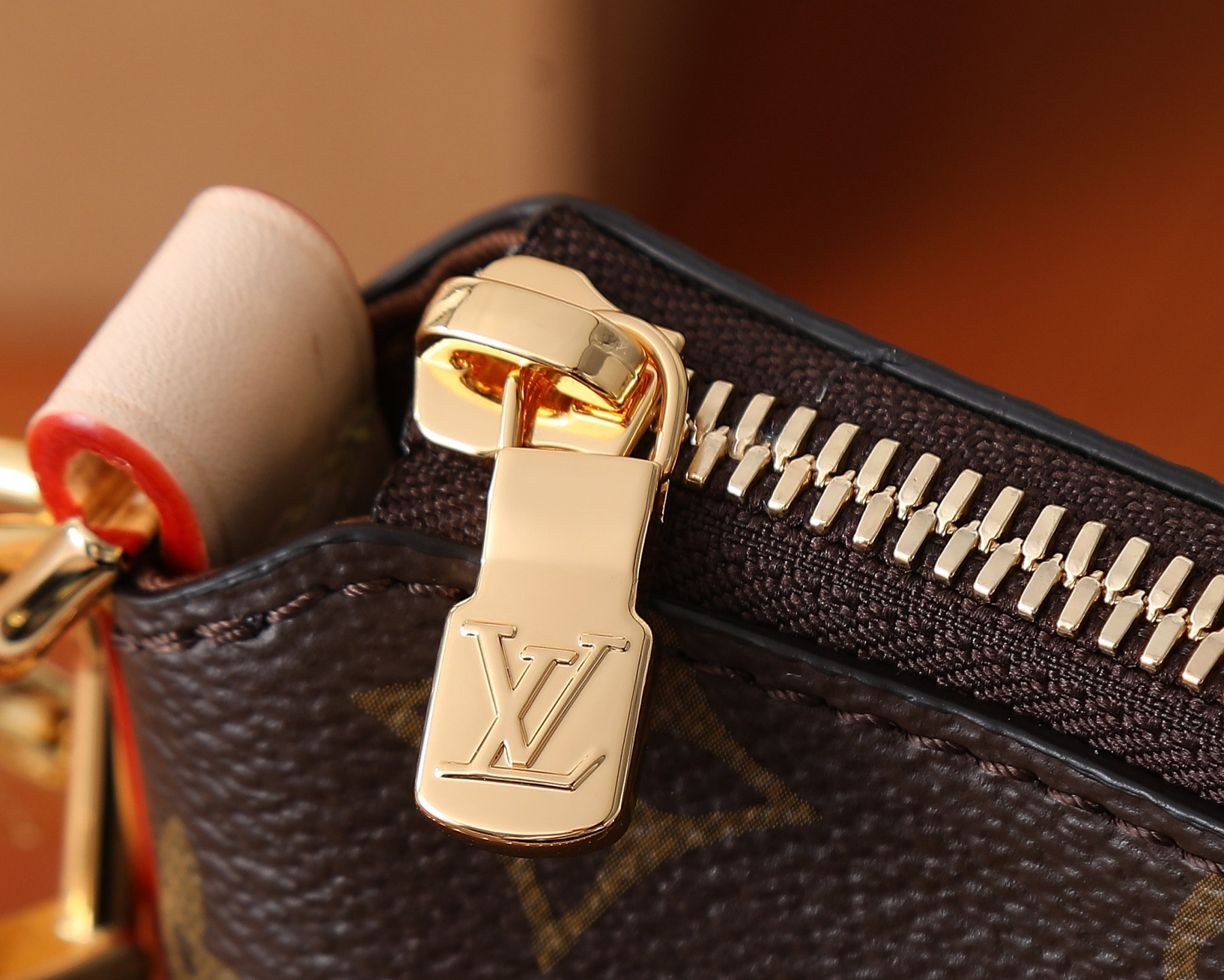 LV Multipass M27825 30x26x10cm