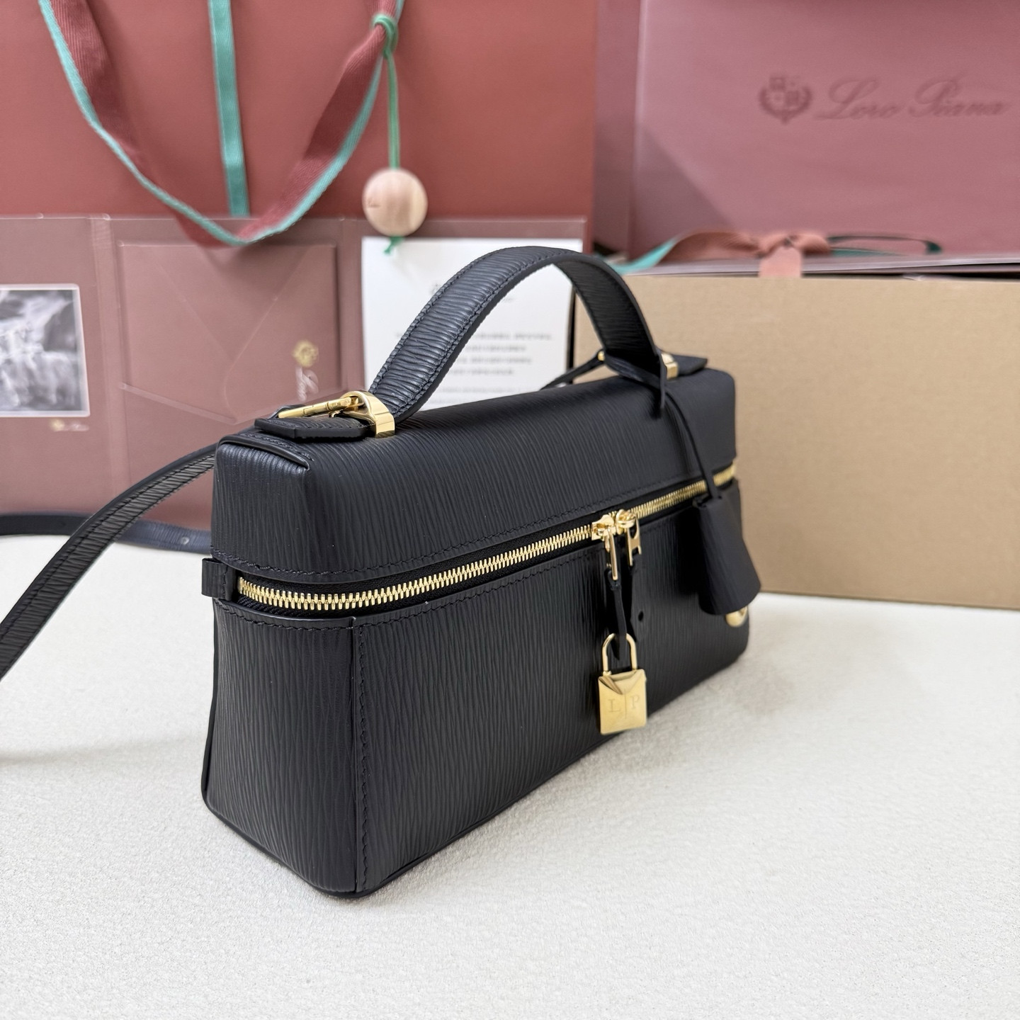 L0r0 P1ana Extra Bag L23 23x12x7cm