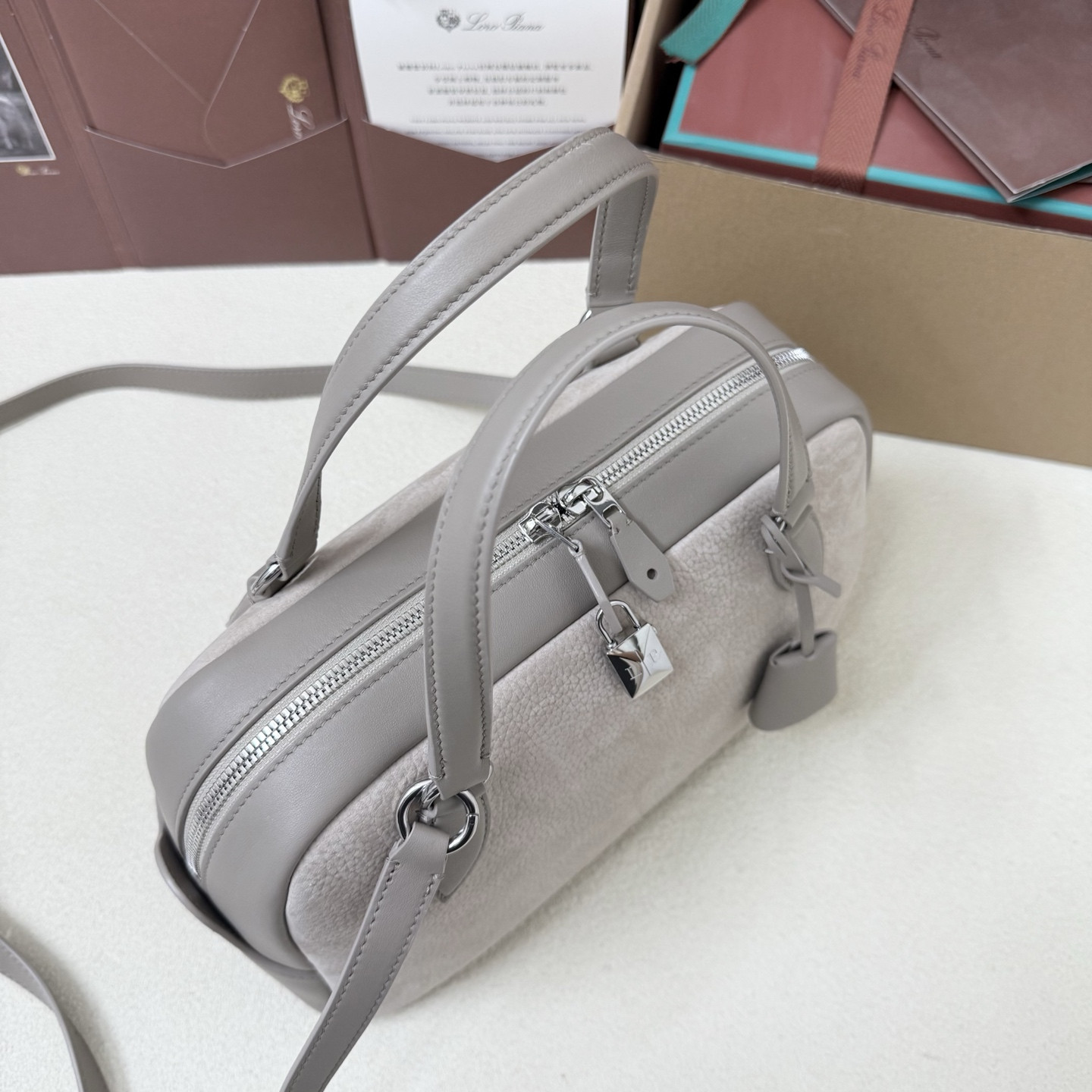 L0r0 P1ana Small Needle Bag 31x15x16cm