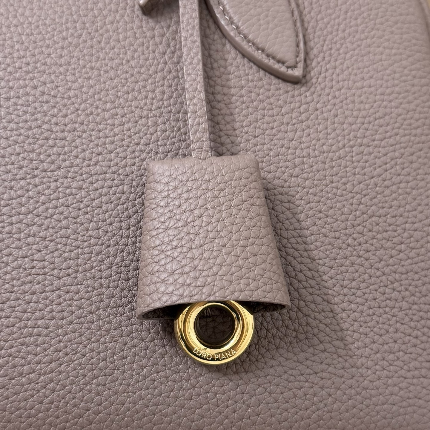 L0r0 P1ana Small Needle Bag 31x15x16cm