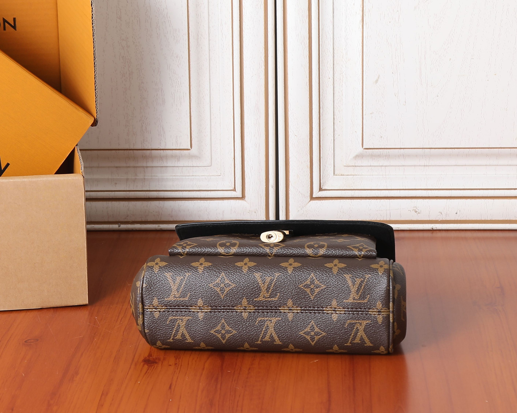 LV Saint Germain BB M26398 24x17x9cm