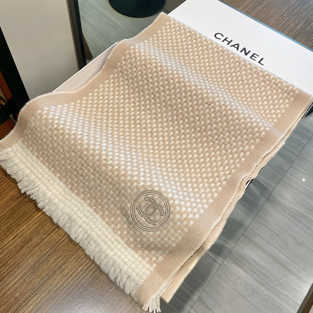 Ch**el scarf 35x200cm 100% wool