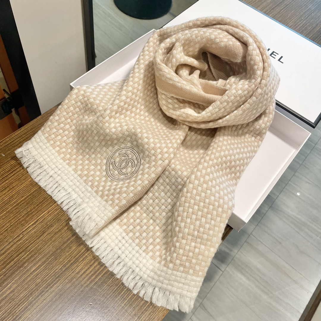 Ch**el scarf 35x200cm 100% wool
