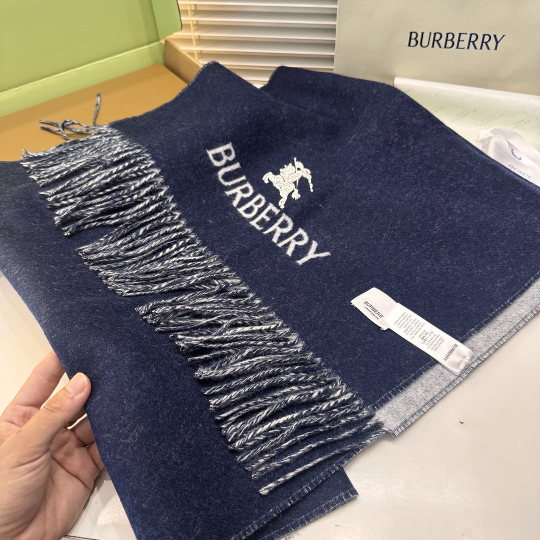 Bv*b*rry scarf 48x190cm