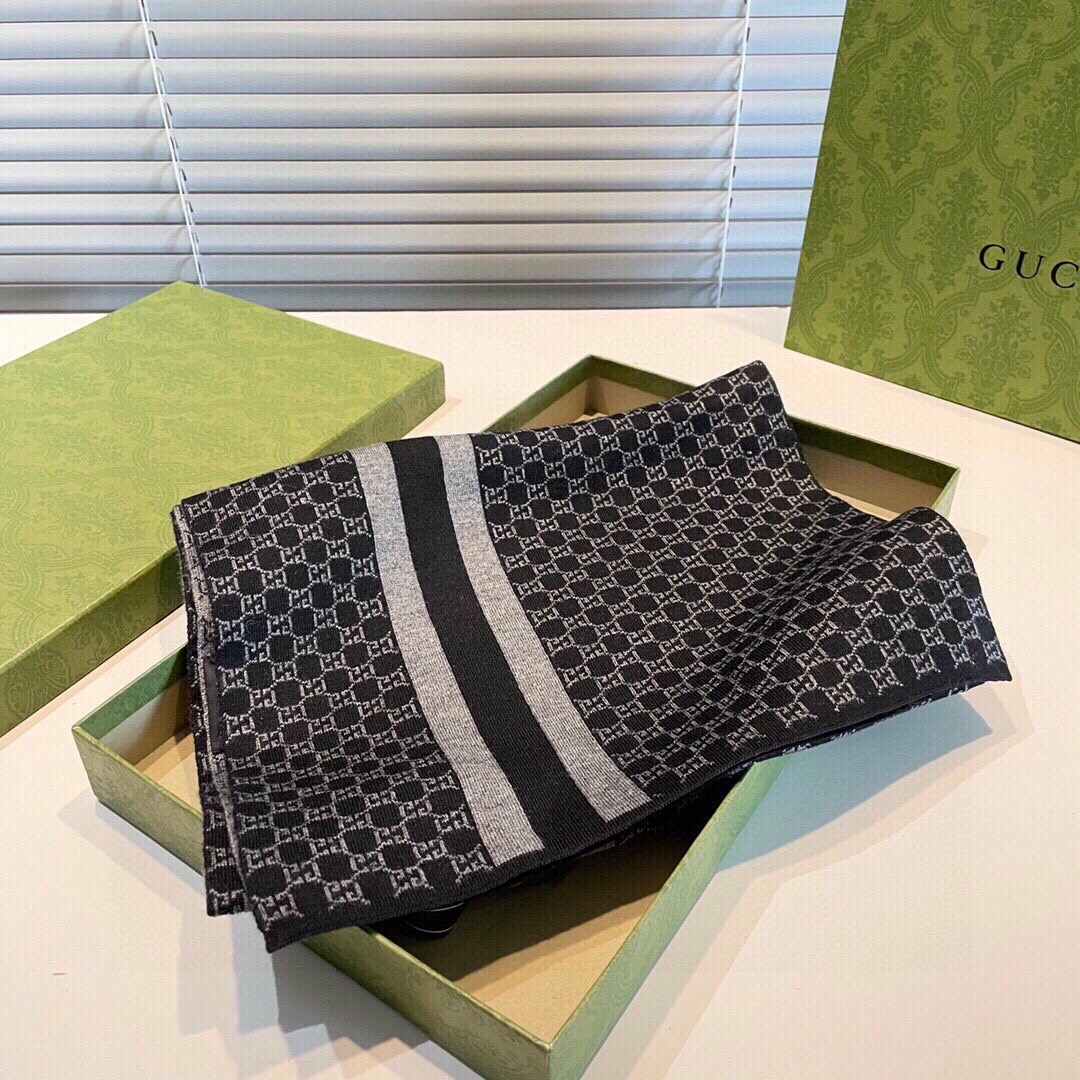 Gucci scarf 32x180cm