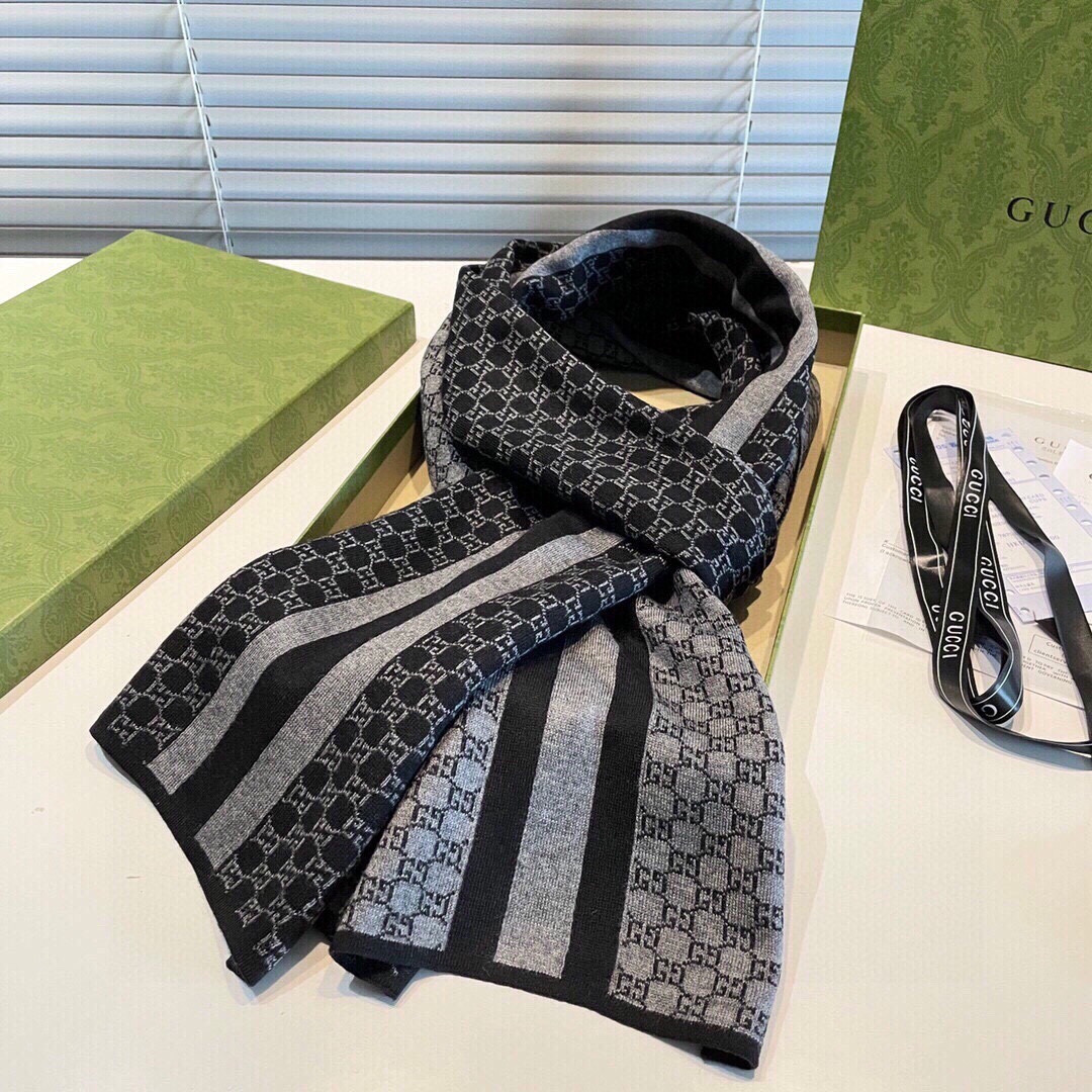 Gucci scarf 32x180cm
