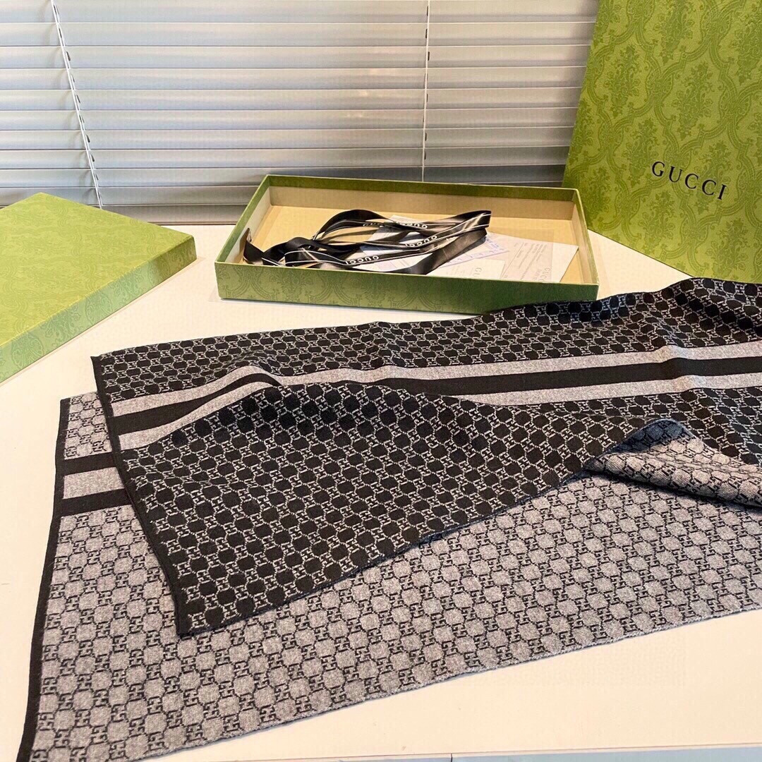 Gucci scarf 32x180cm