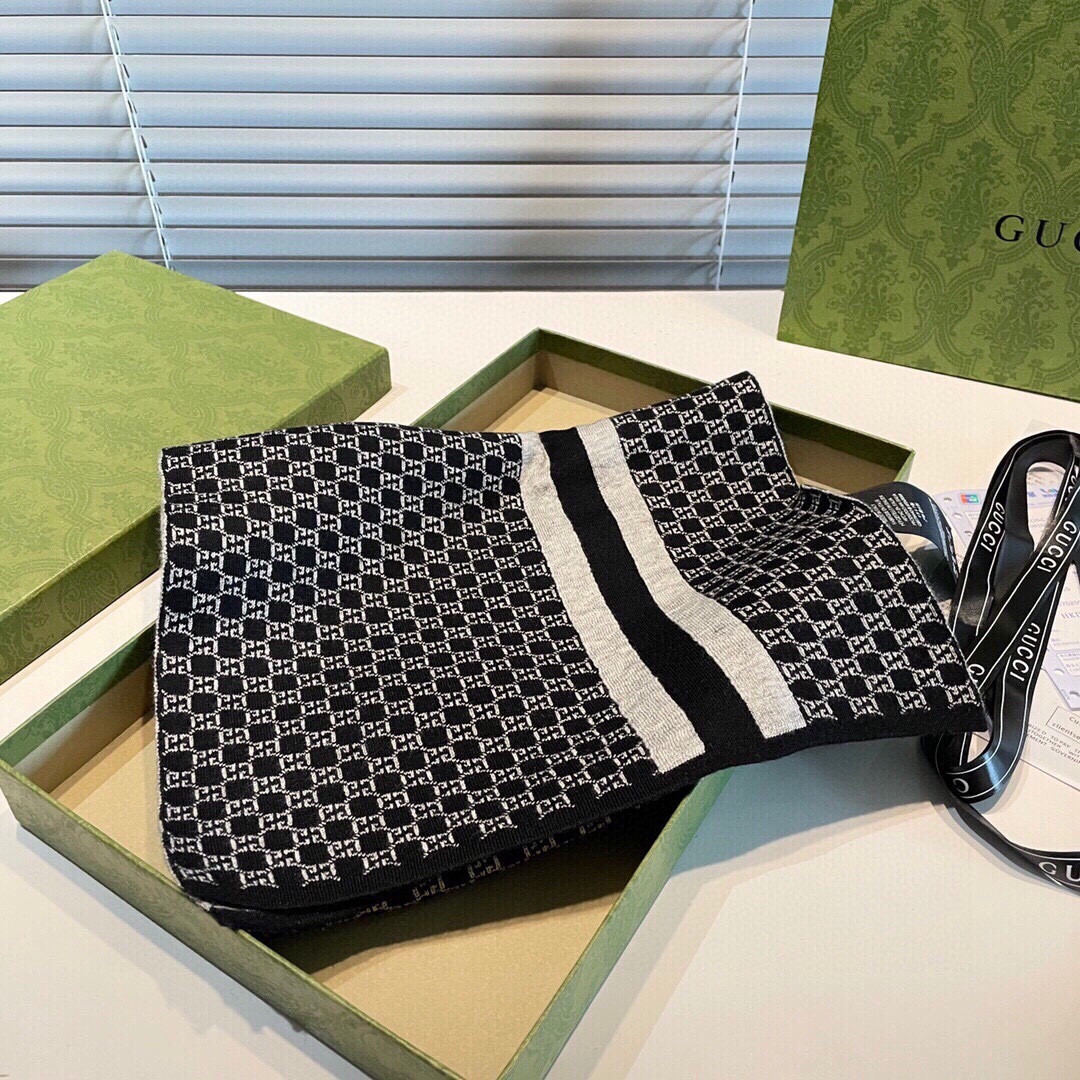 Gucci scarf 32x180cm
