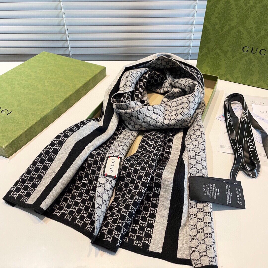 Gucci scarf 32x180cm