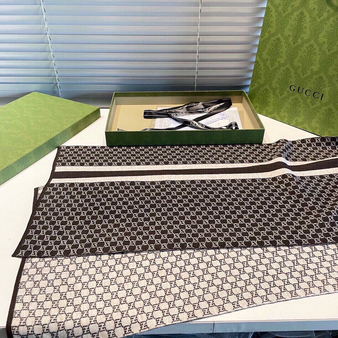 Gucci scarf 32x180cm