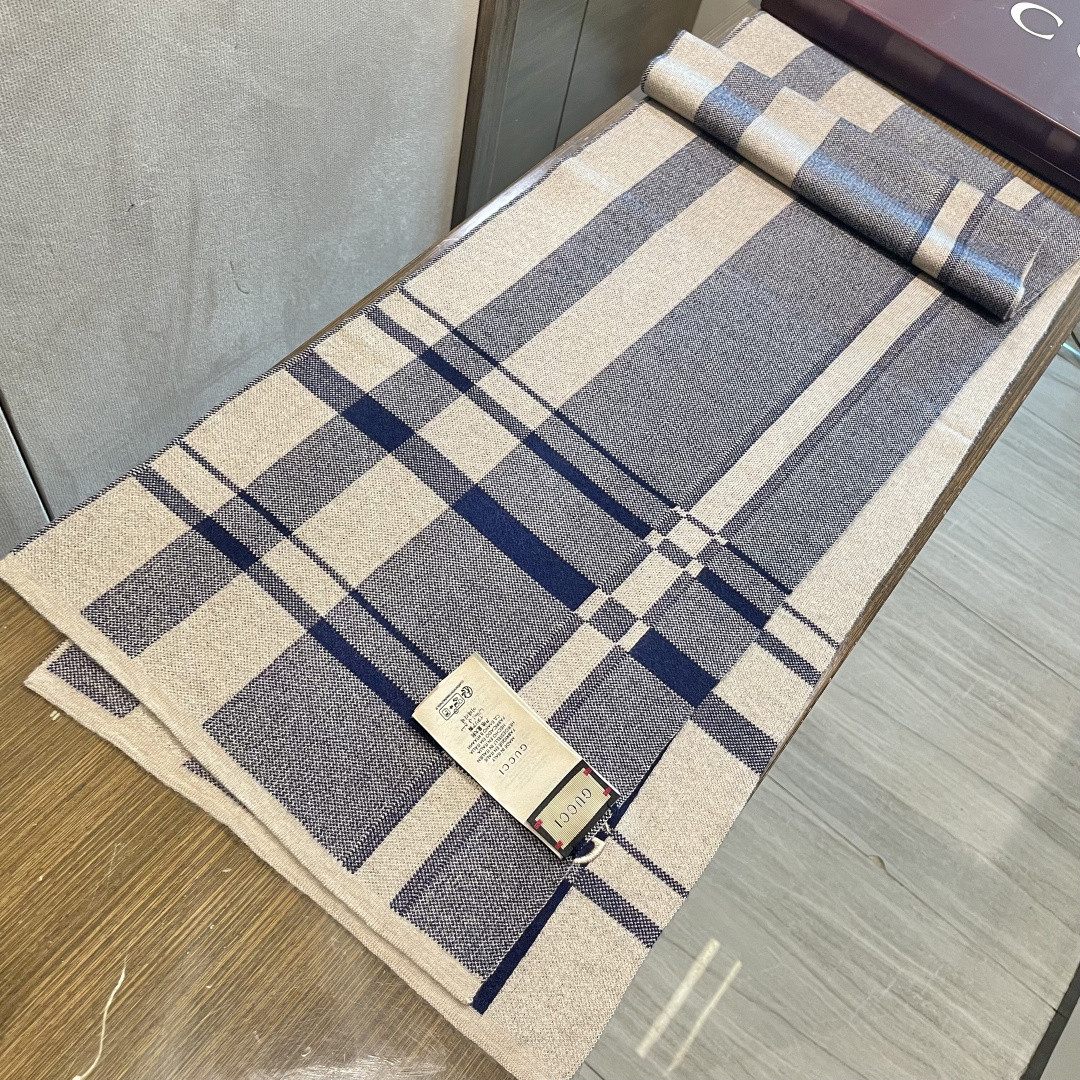 Gucci scarf 32x190cm