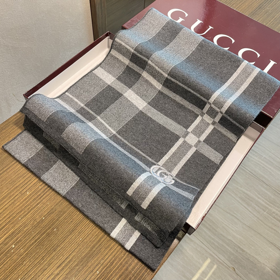 Gucci scarf 32x190cm