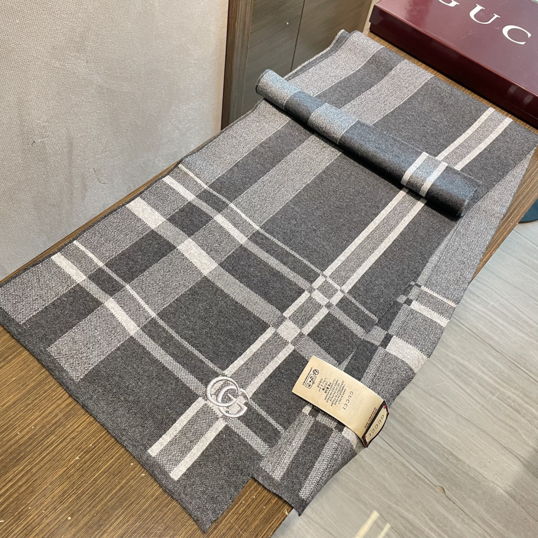 Gucci scarf 32x190cm