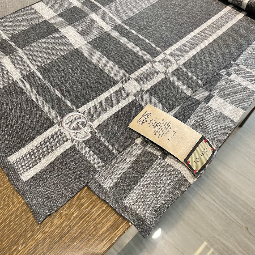 Gucci scarf 32x190cm