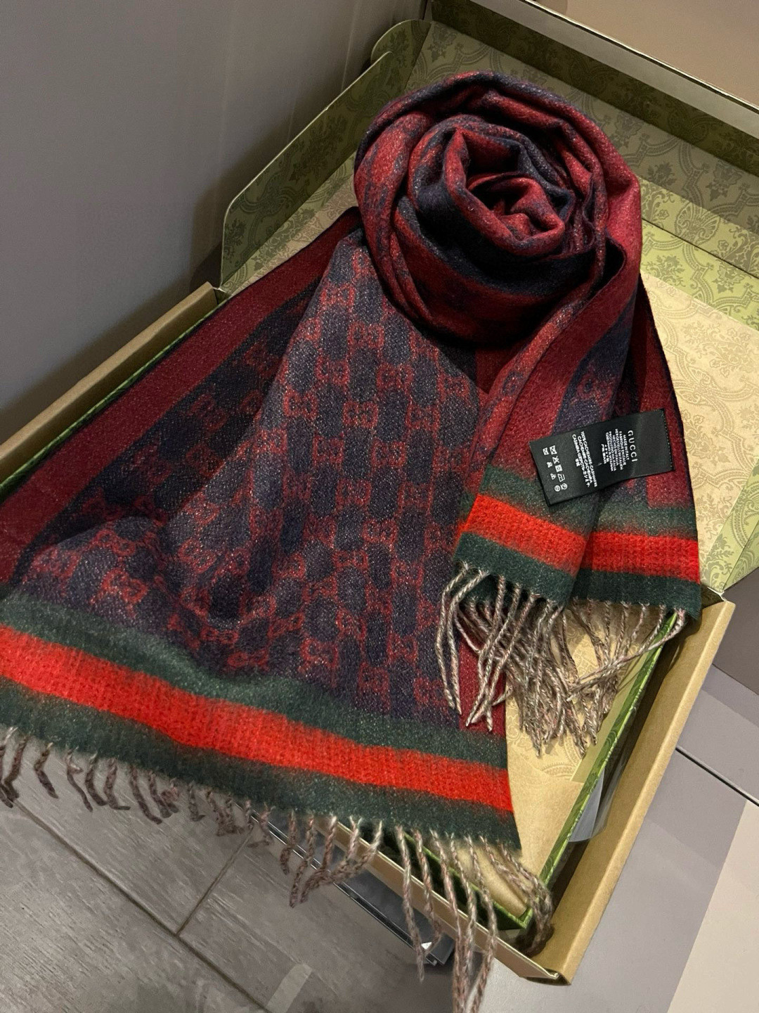 Gucci scarf 32x210cm 100% lamb