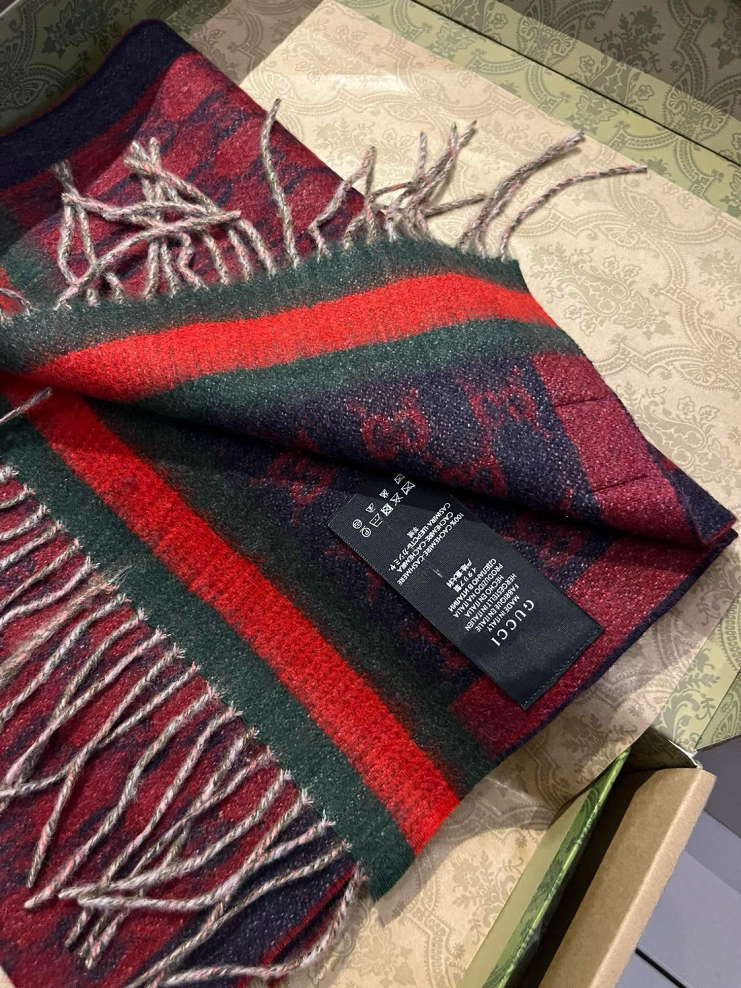 Gucci scarf 32x210cm 100% lamb