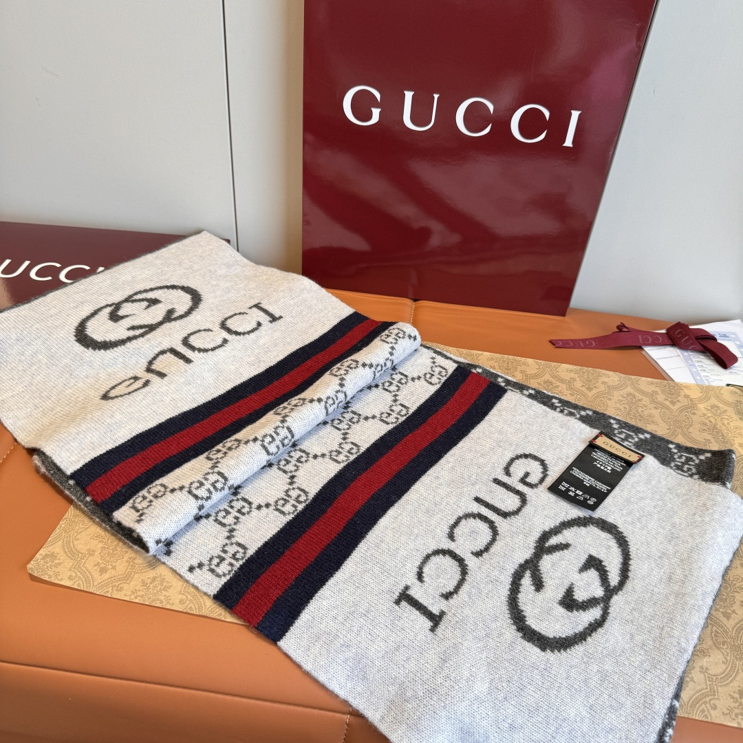Gucci scarf 30x190cm