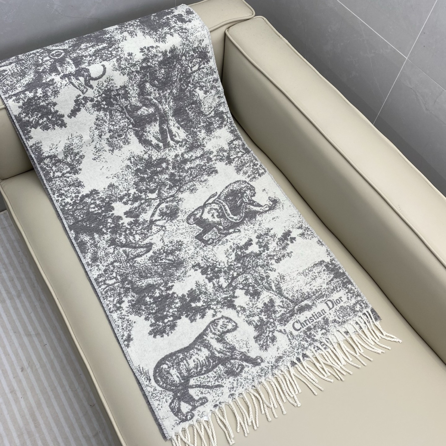 Dior scarf 200x45cm 59% cashmere 41% wool