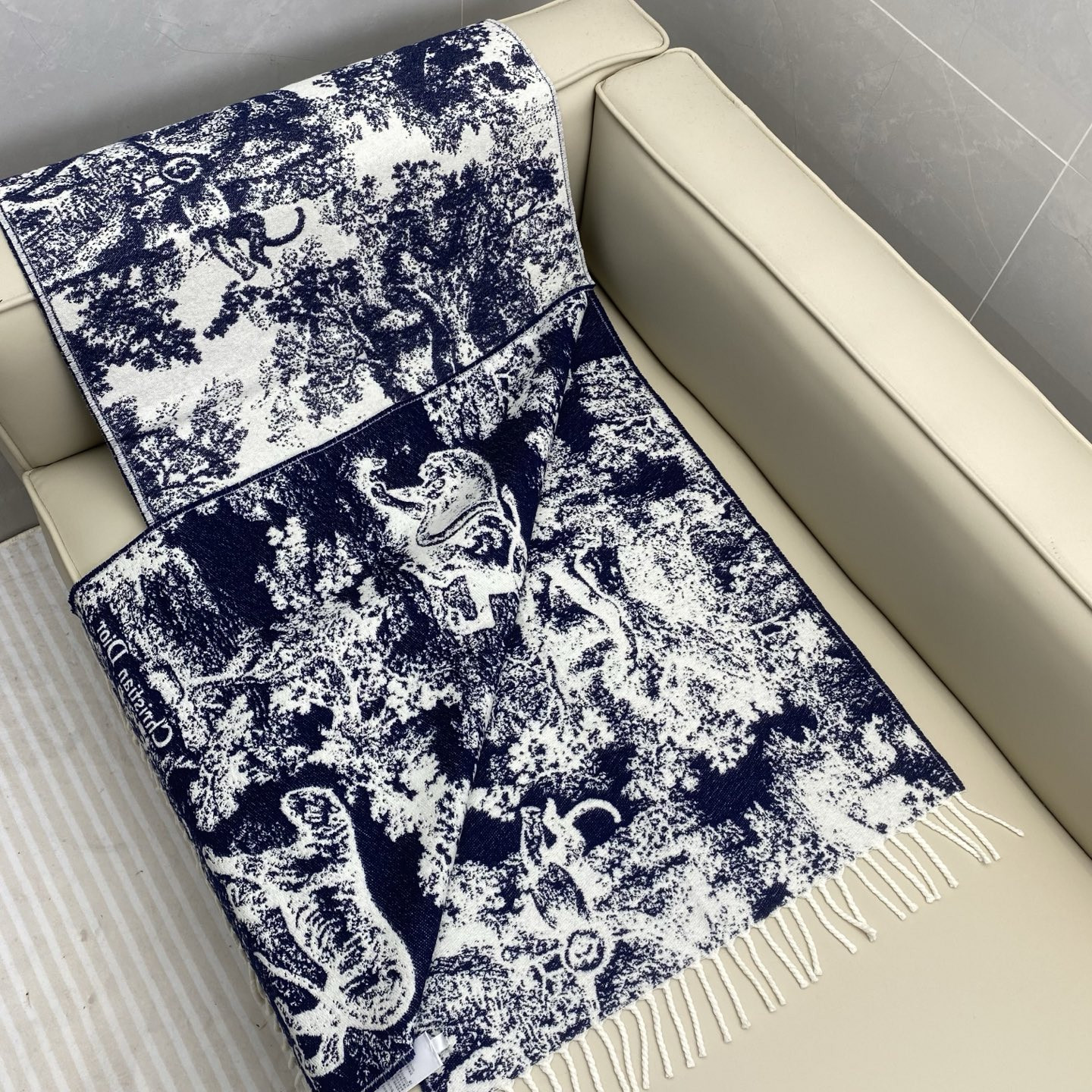 Dior scarf 200x45cm 59% cashmere 41% wool