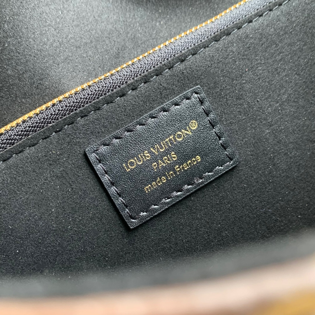 LV TRUNKIE EAST WEST BAG M27266 15x6x25cm