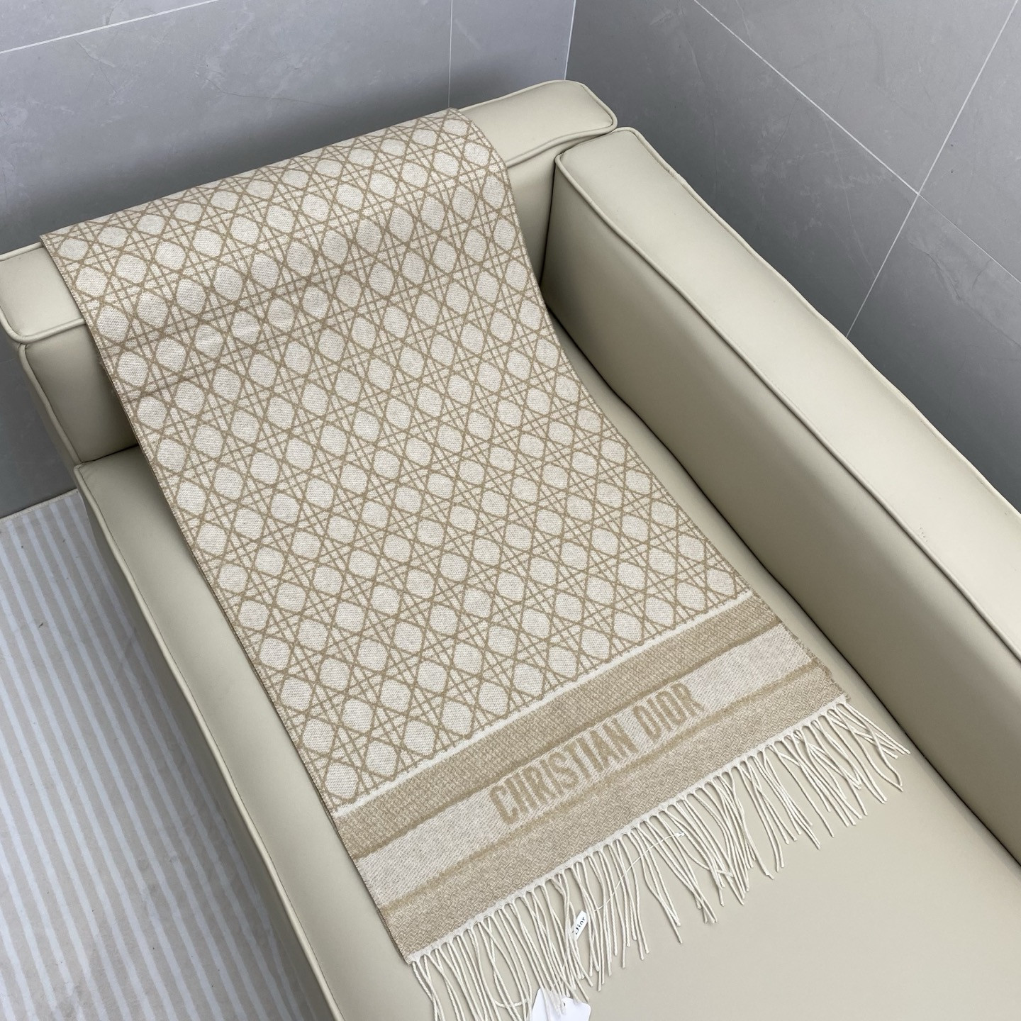 Dior Cannage scarf 220x45cm 67% cashmere 43% virgin wool