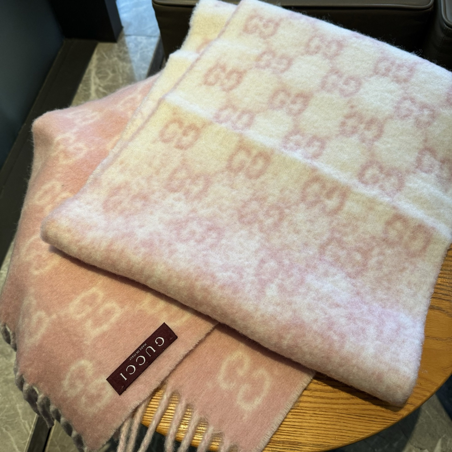 Gucci Gradient-colored scarf 200x37cm