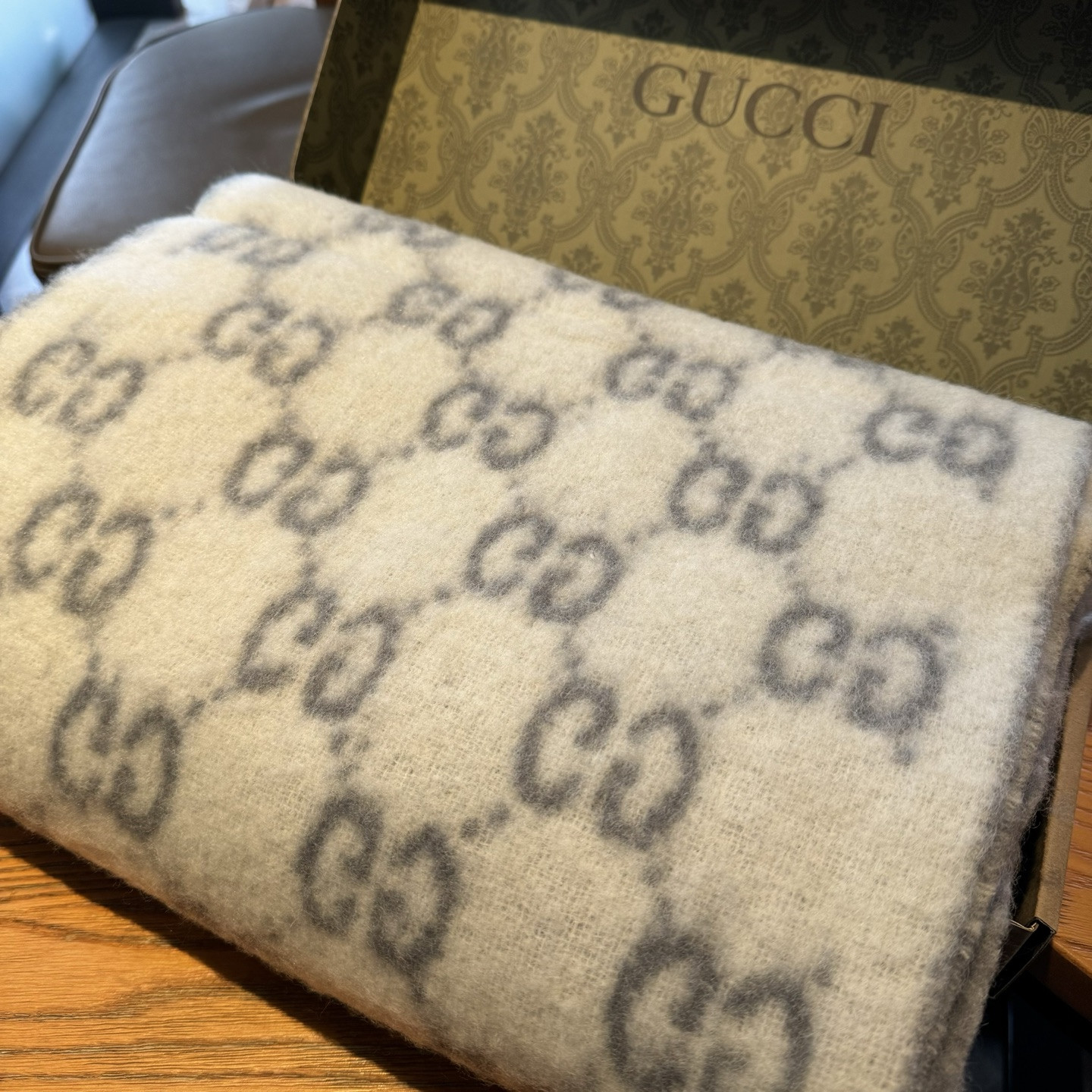 Gucci Gradient-colored scarf 200x37cm