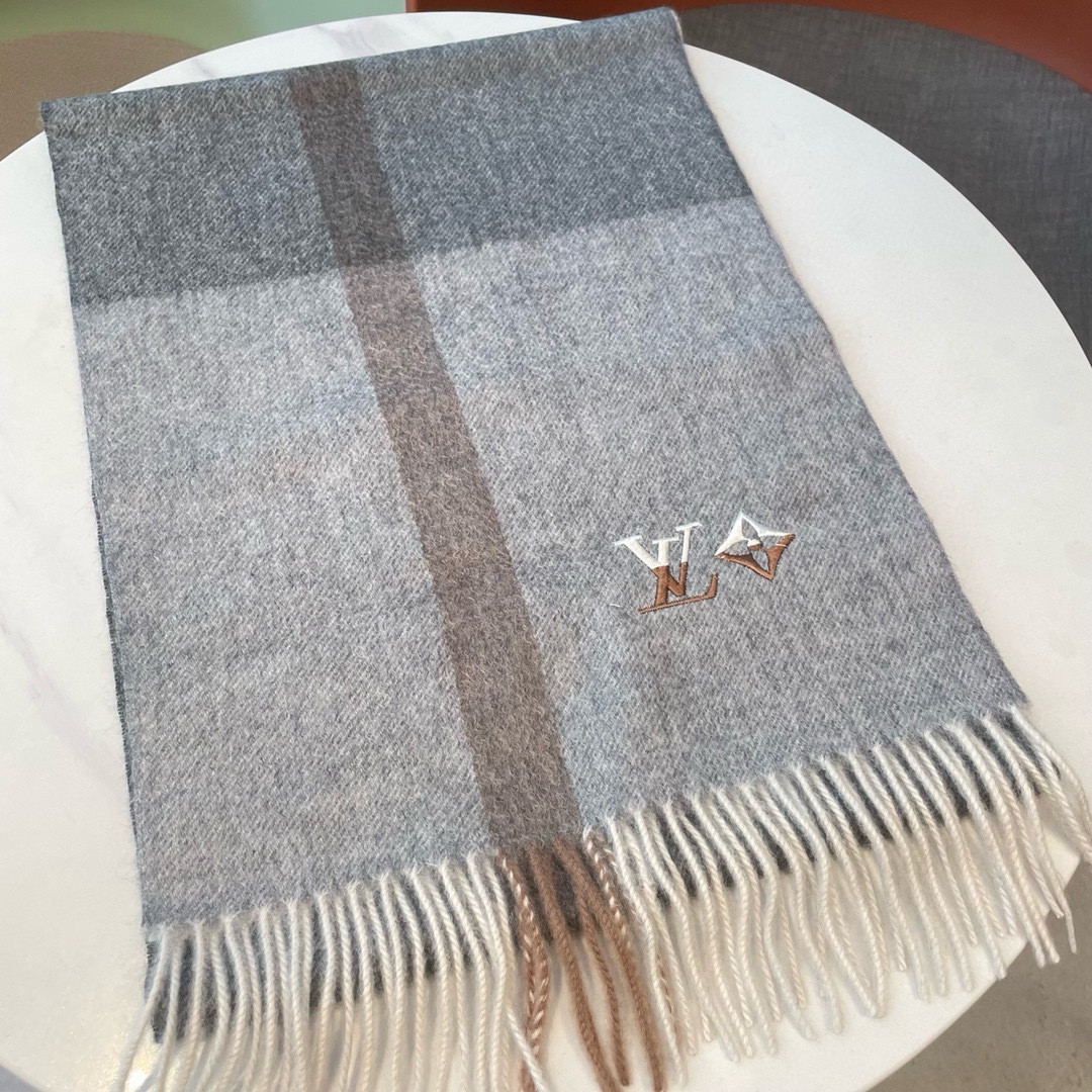 Louis Vuitton scarf 32x180cm 100% cashmere