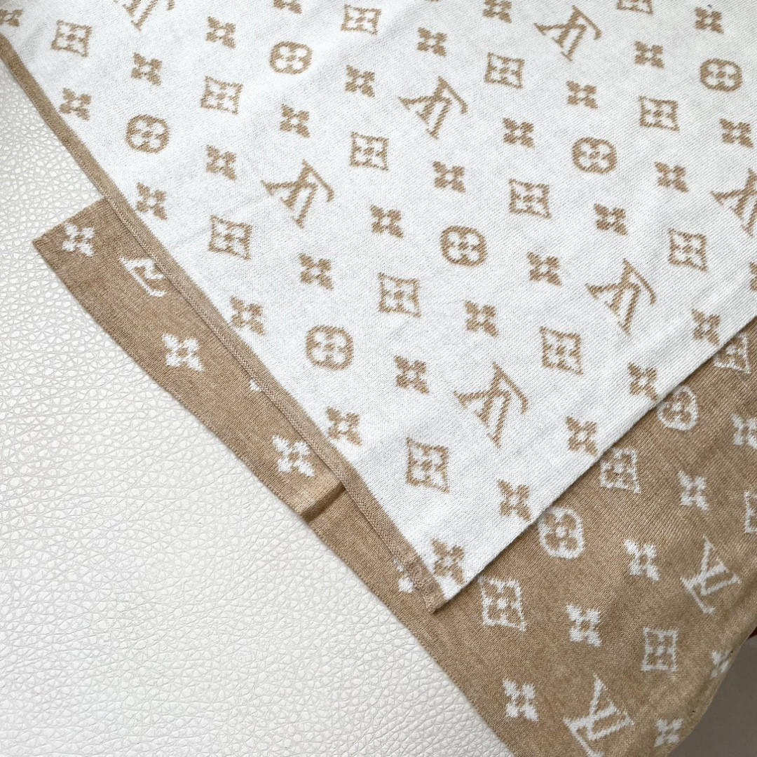 Louis Vuitton scarf 32x180cm