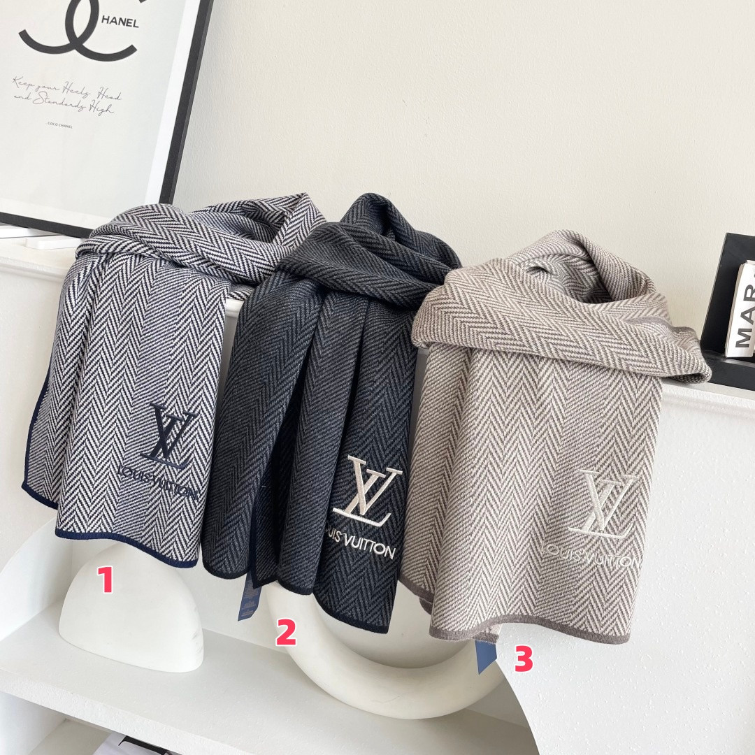 Louis Vuitton scarf 32x180cm 100% knitted cashmere