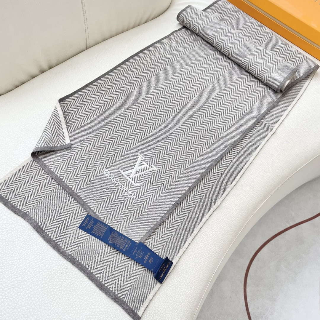 Louis Vuitton scarf 32x180cm 100% knitted cashmere