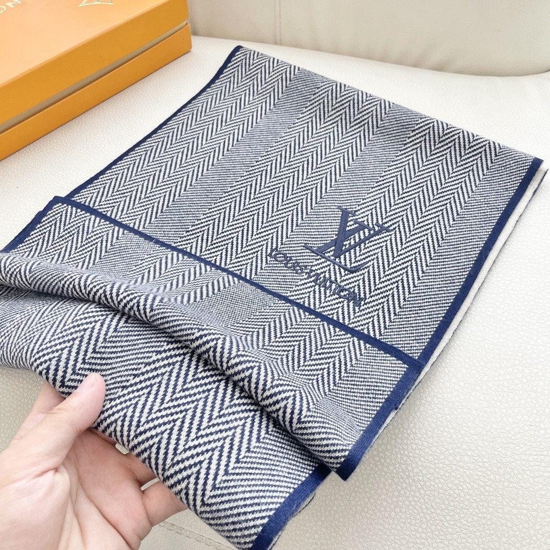 Louis Vuitton scarf 32x180cm 100% knitted cashmere
