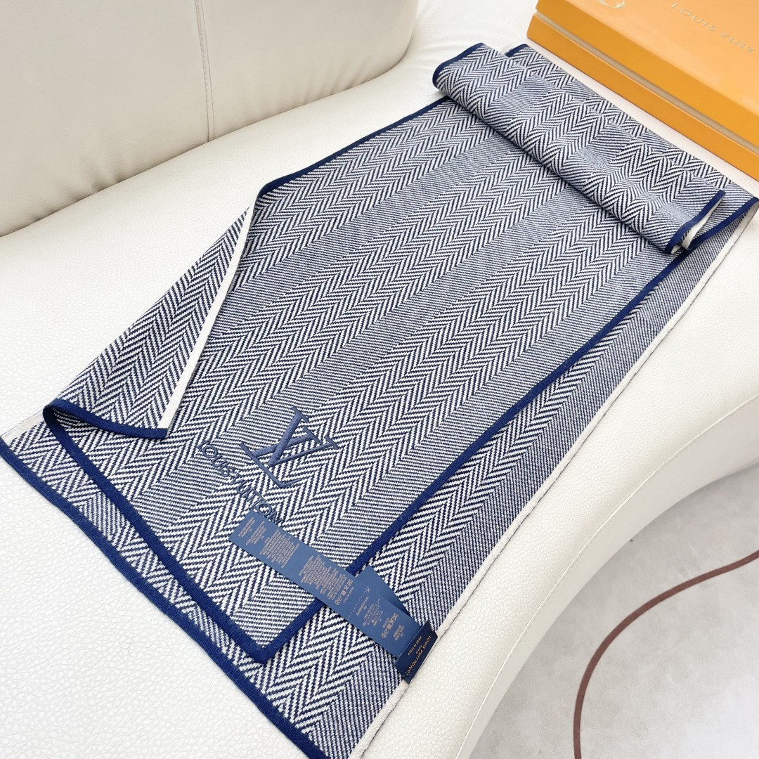 Louis Vuitton scarf 32x180cm 100% knitted cashmere