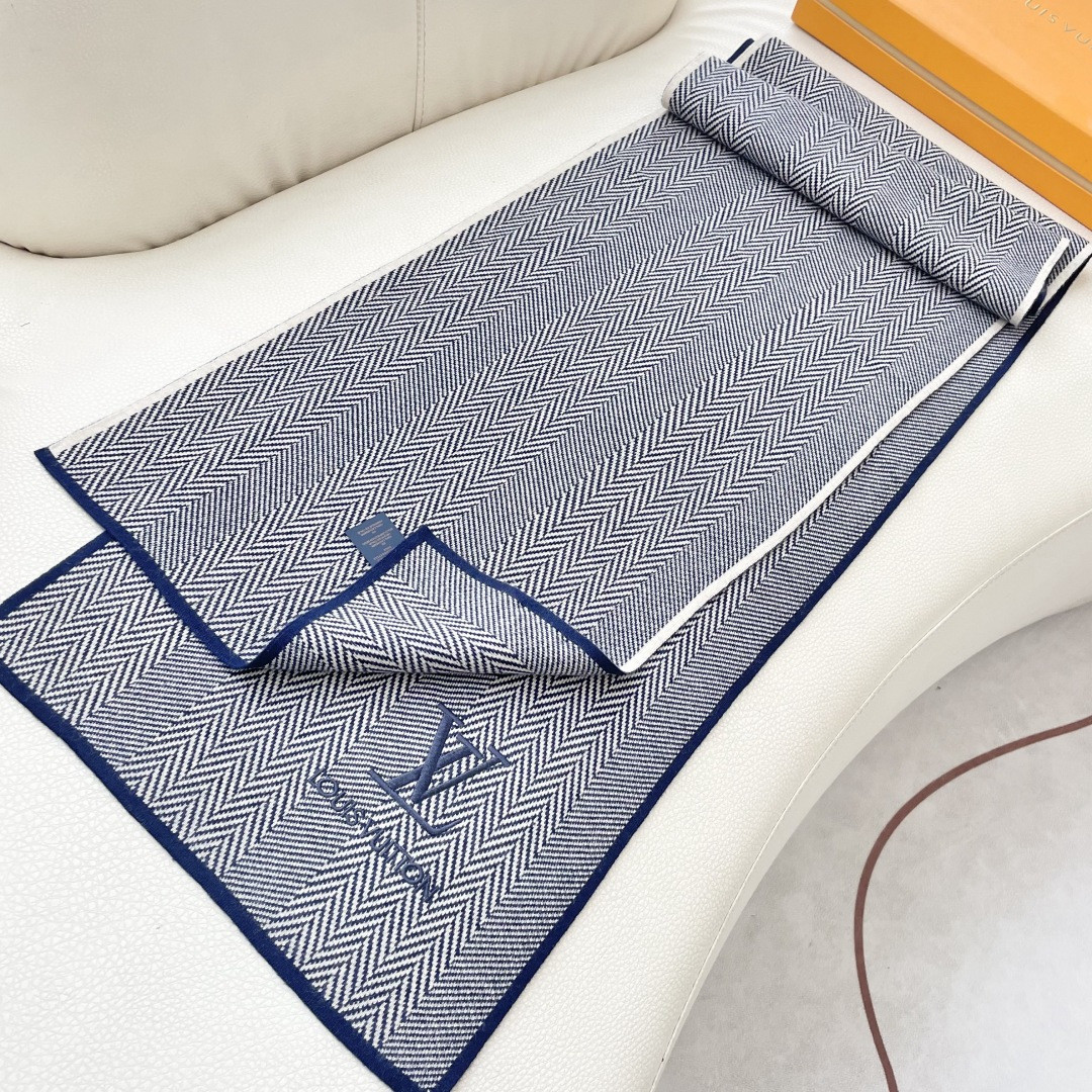 Louis Vuitton scarf 32x180cm 100% knitted cashmere