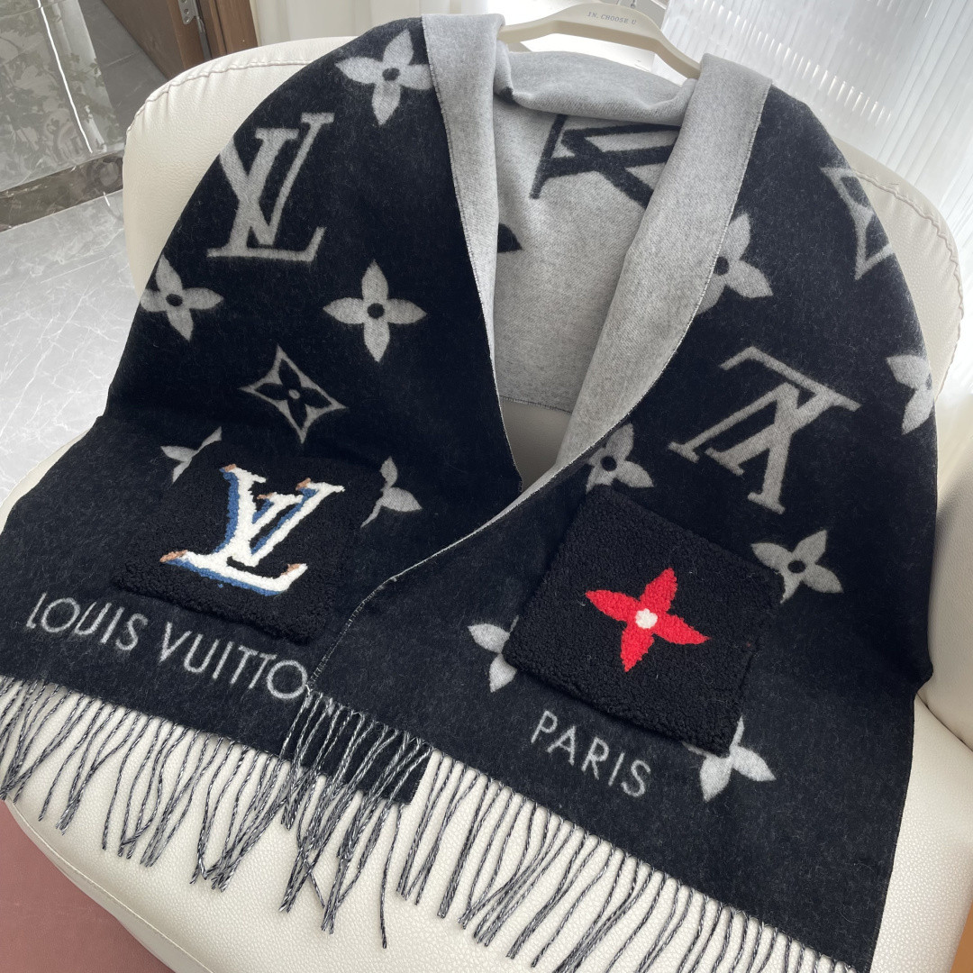 Louis Vuitton scarf 46x190cm