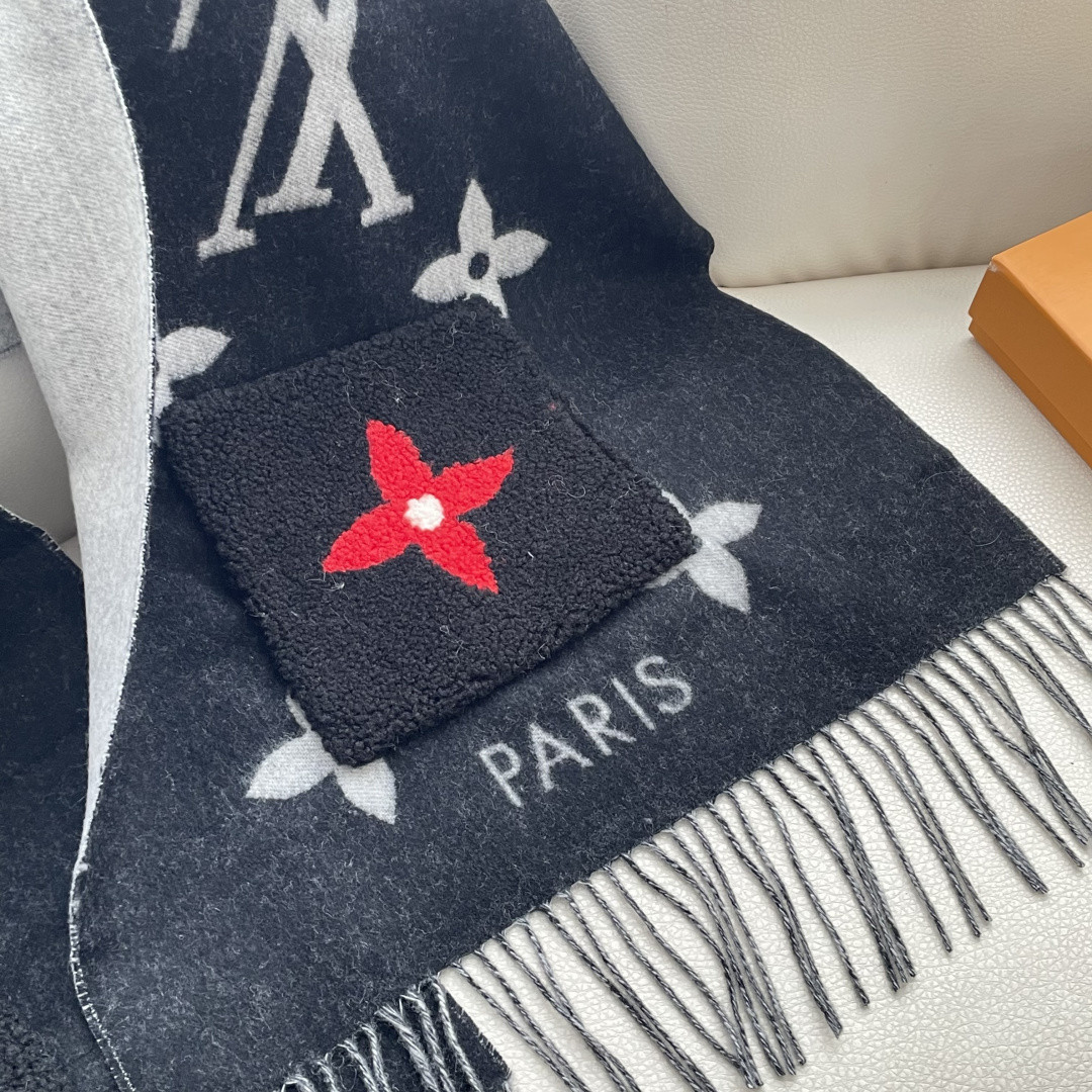 Louis Vuitton scarf 46x190cm