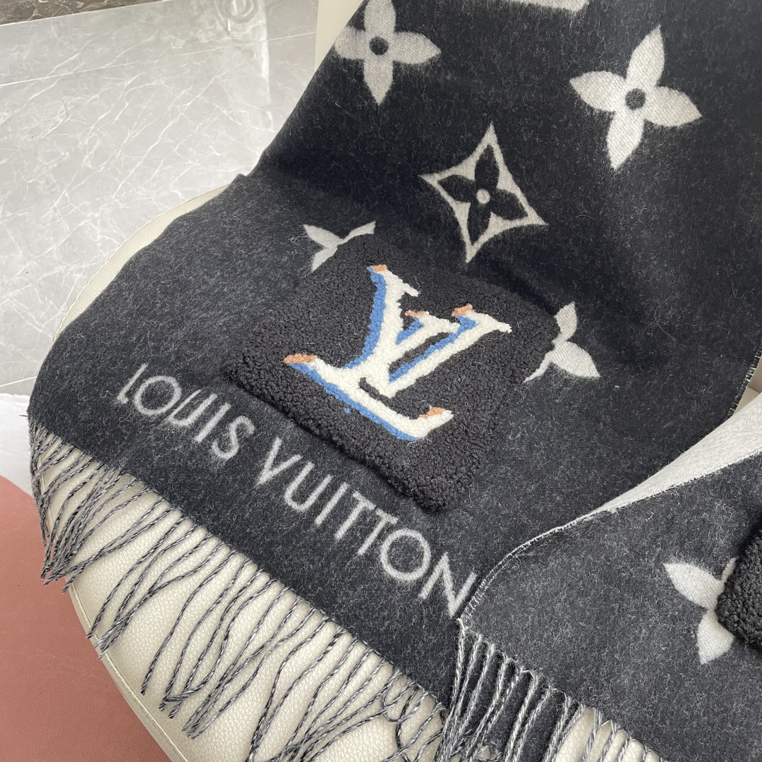 Louis Vuitton scarf 46x190cm