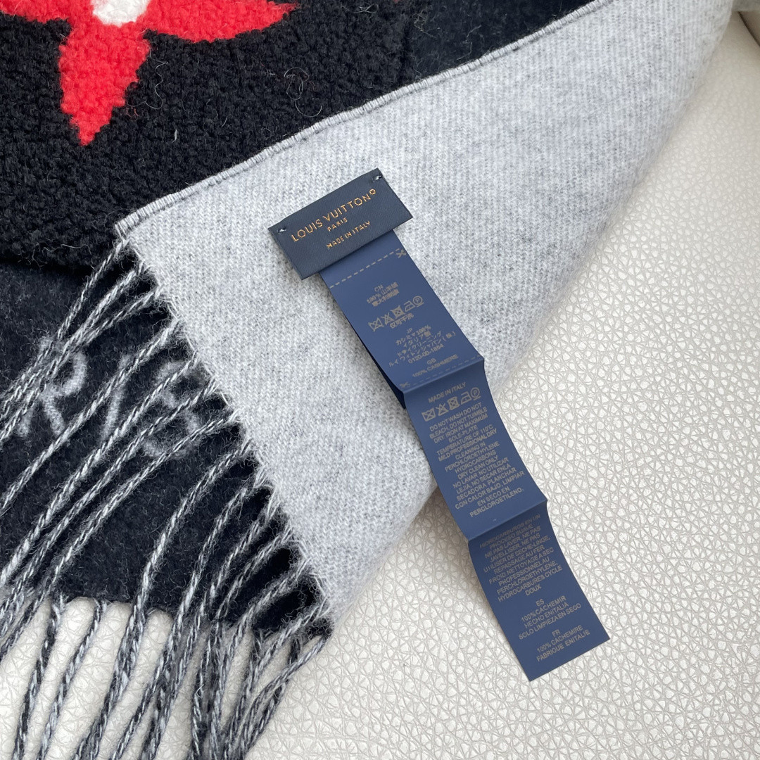 Louis Vuitton scarf 46x190cm
