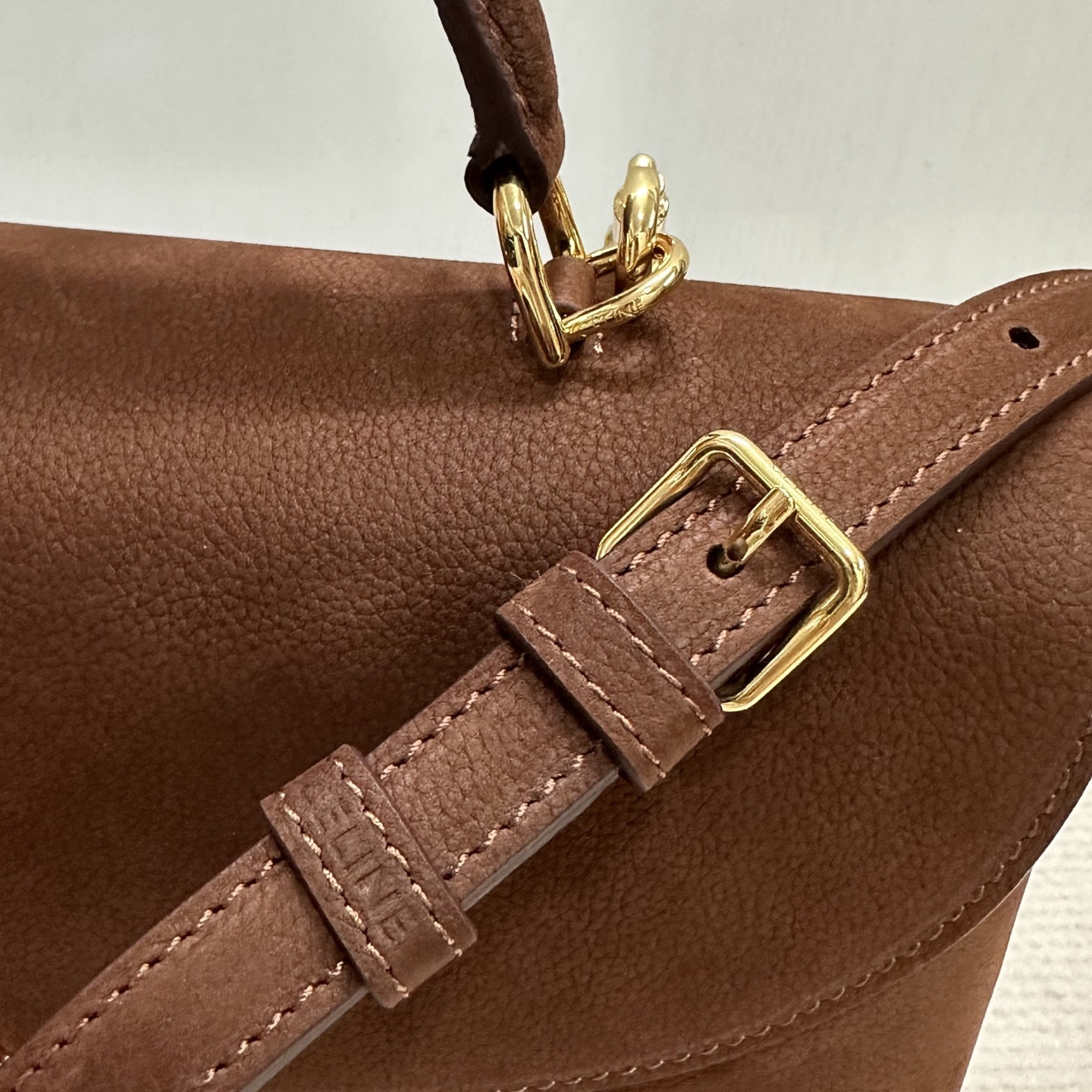 Ce1i*e MEDIUM NINO BAG IN NUBUCK CALFSKIN 25x17.5x10cm