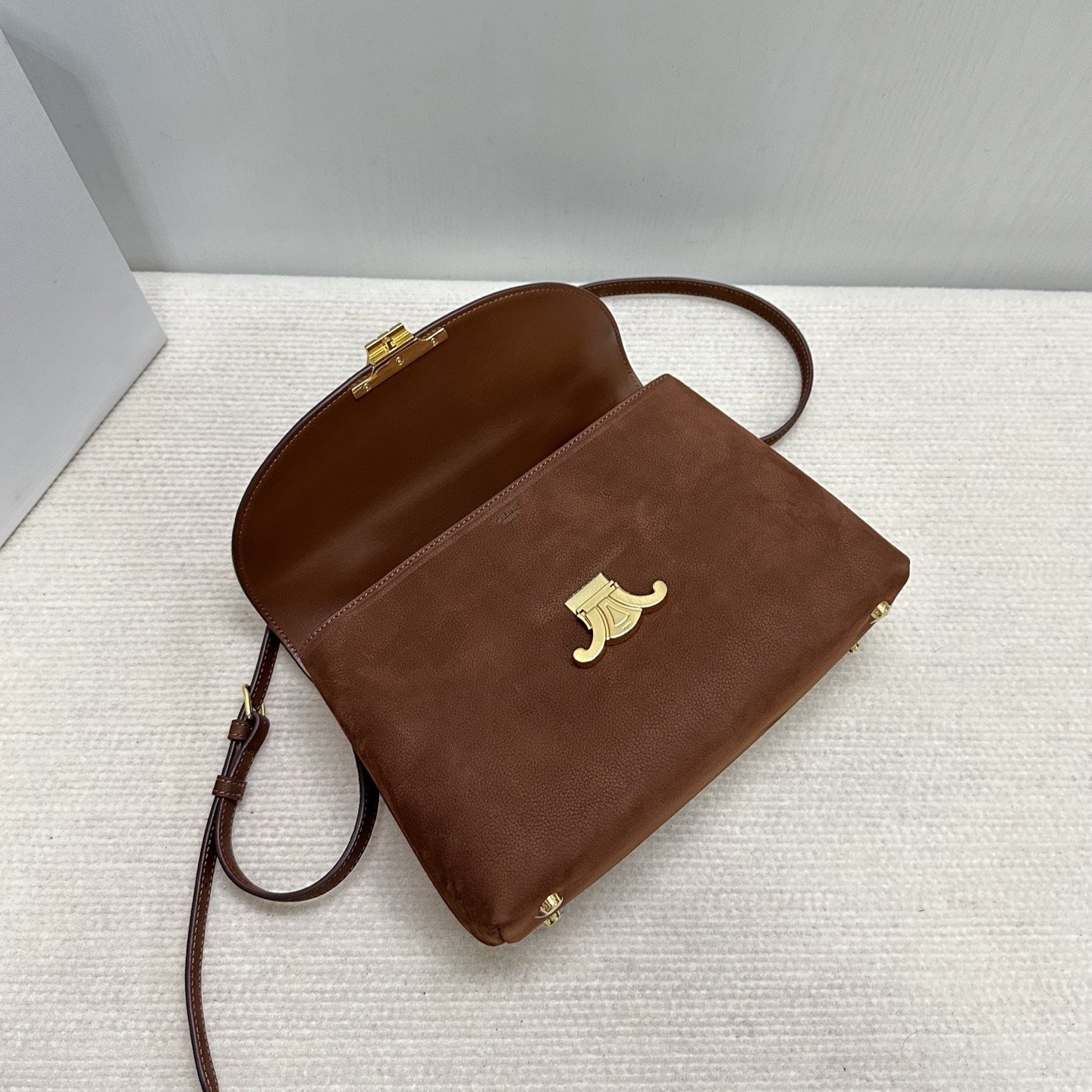 Ce1i*e MEDIUM NINO BAG IN NUBUCK CALFSKIN 25x17.5x10cm