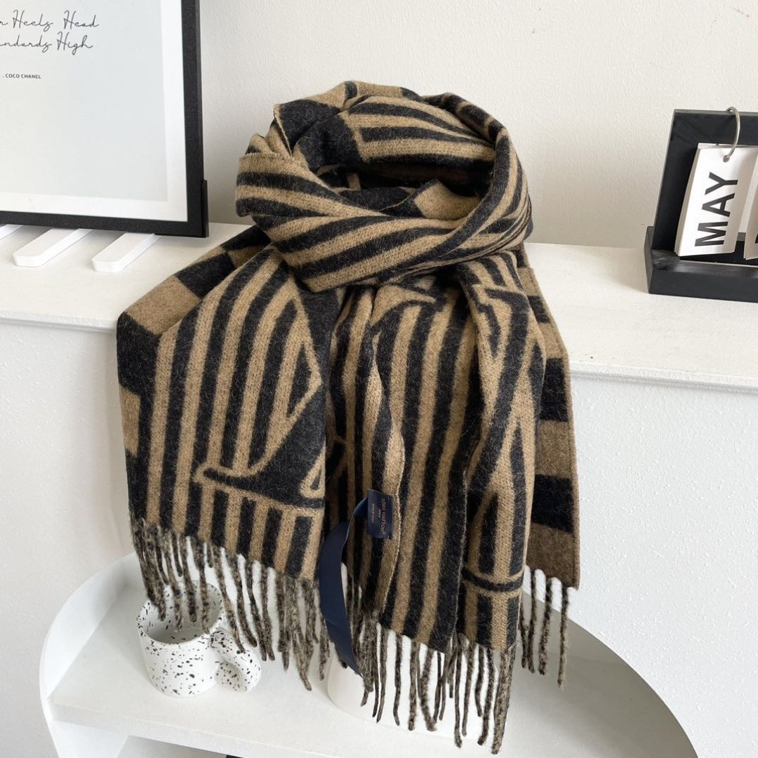Louis Vuitton scarf 40x205cm 100% cashmere
