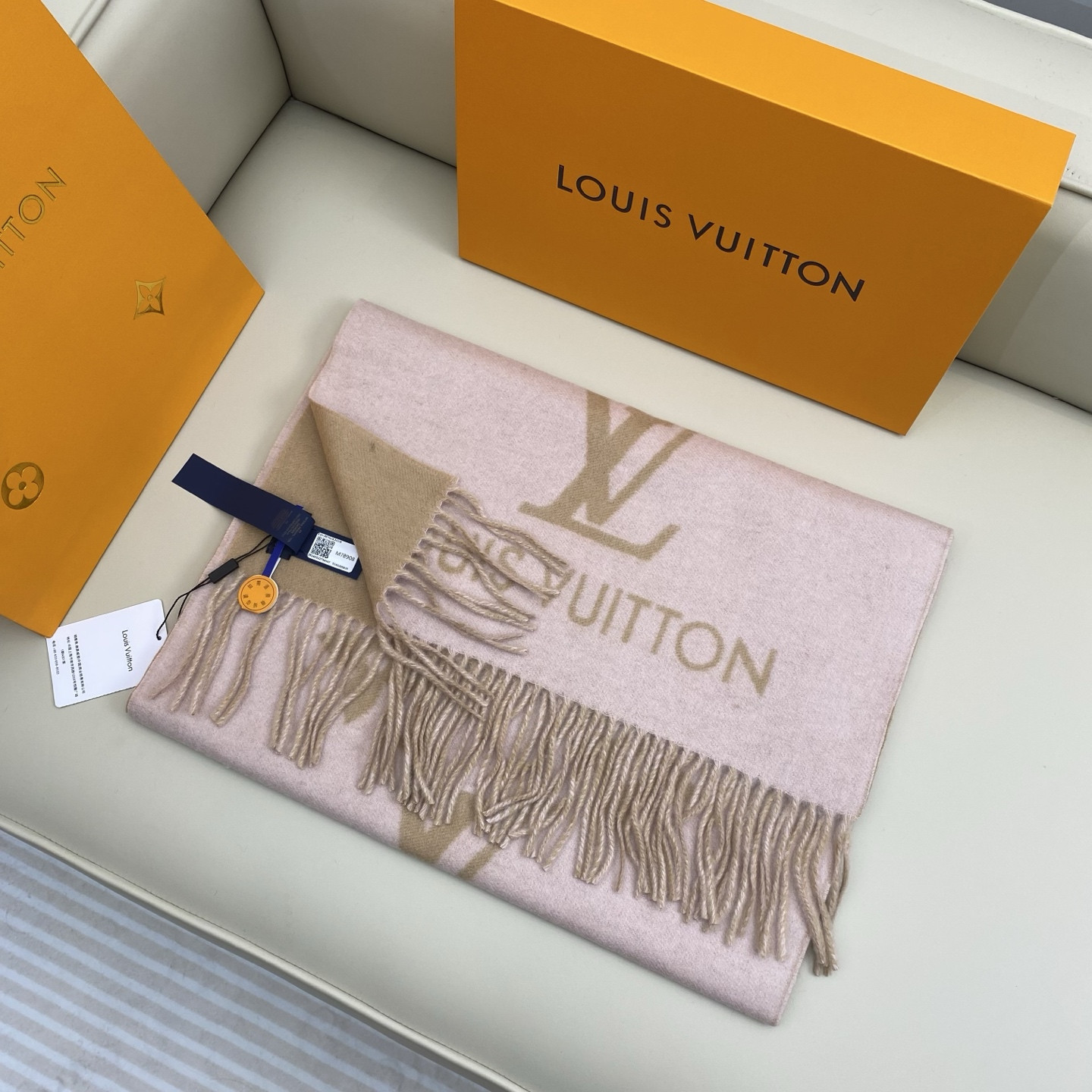Louis Vuitton Reykjavik scarf 45x190cm 100% cashmere